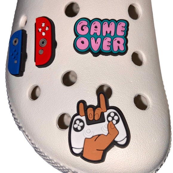 🎀 Jibbitz Video Games Nintendo Switch  Theme Crocs Shoe Charms - Picture 2 of 3